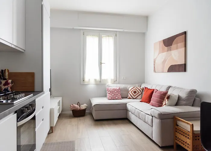 Youhosty - Colonna 59 * Milan